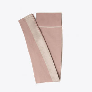 Ensemble de yoga sans couture pour femmes, très vendu, en spandex et polyester, ensemble 2 pièces, leggings taille haute et soutien-gorge pour femmes, vêtements de yoga. - Product Image 5