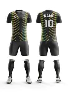 Uniformes de football professionnels tendance de haute qualité, respirants, 100% polyester, imprimés par transfert thermique, logo personnalisé, durables - Product Image 5