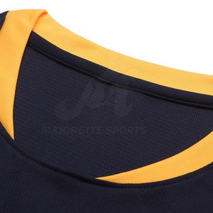 ชุดฟุตบอลสำหรับผู้ชายฝึกซ้อมขั้นสูง เสื้อกีฬาน้ำหนักเบาและกางเกงขาสั้น ชุดควบคุมความชื้น สำหรับนักฟุตบอลมืออาชีพ - Product Image 3