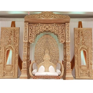 Escenario de Boda Musulmana Tradicional con Toque Dorado, Escenario de Boda con Temática Bollywood, Decoración de Escenario con Temática Dorada para Bodas Indias, EE. UU. - Product Image 1