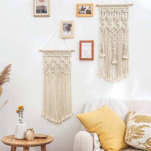 Décoration murale en macramé de coton bohème à prix abordable, motif géométrique, pour l'agencement intérieur, style bohème avec pompons - Product Image 5
