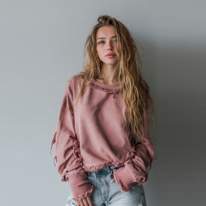 Sweat-shirts OEM 430 g/m² épais effet vieilli pour femme – Mode urbaine hiver – Hauts déchirés pour femme - Product Image 3