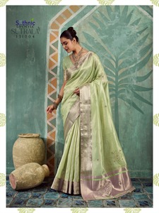 Elegant <b>Green</b> <b>Silk</b> Saree With Hand Embroidery And Contrast Border V-Neck Design Short Sleeve All Seasons Wear - Product Image 3