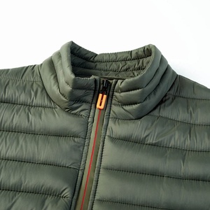 Gilet matelassé en polyester à logo personnalisé, coupe athlétique, réversible, coupe-vent, vêtements d'équipe, vêtements d'entreprise, toutes les couleurs - Product Image 2