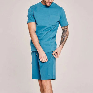 Conjunto de Dos Piezas Casual de Verano para Hombre, Color Gris Claro, Tejido 100% Algodón, Transpirable, Ecológico, Diseño Sólido con Bolsillos sin Costuras - Product Image 2