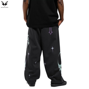 Pantalones deportivos holgados para hombre, estilo casual, con cintura elástica y cordón ajustable. - Product Image 2
