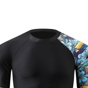 Rashguards MMA en gros pour hommes, fabriqués au Pakistan, meilleure qualité, manches courtes, séchage rapide, pour la vente en ligne. - Product Image 5