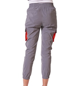 Venta al por mayor 2025 Sólido 100% Nylon Loose Fit Windbreaker Chándales Para Mujeres Custom Casual Sports Windproof Outdoor Chándal - Product Image 5