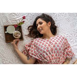 Marigold Morning - Kaftán de talla grande para mujer, ropa de dormir cómoda - Product Image 4