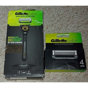 Gillette Labs con Repuestos de Cuchillas Exfoliantes para Hombre, 6 Repuestos de Cuchillas y Gel de Afeitado de Espuma Rápida de 7oz - Product Image 5