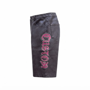 Shorts Cargo Décontractés en Cuir PU Brodé Personnalisé avec Strass, Taille Élastique Respirante et Robuste pour Hommes - Product Image 3