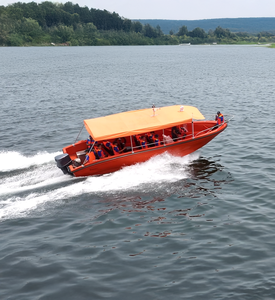 Bateau de sauvetage en polyéthylène rotomoulé de 8,5 m, bateau de sauvetage avec moteur hors-bord de 200-300 CV, capacité de 1300 kg. - Product Image 3