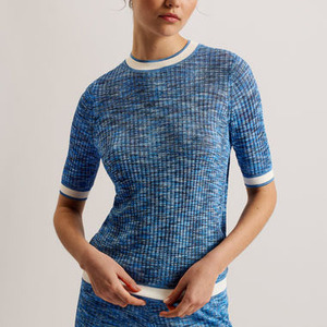 Ensemble de sport décontracté pour femme en toile, deux pièces, uni, avec soutien-gorge de yoga sans couture à bretelles réglables et pantalon taille haute effet push-up au-dessus du genou - Product Image 2