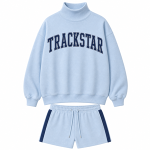 Ensemble streetwear pour femme, sweat-shirt en polaire à col montant et short au-dessus du genou, modèle TS-SET-100 - Product Image 1