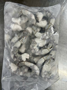 Crevettes Vannamei à prix compétitif fraîchement congelées sans tête déveinées directement du Vietnam dans un emballage en sac - Product Image 5