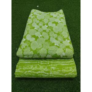 Tissu imprimé floral en coton élégant, matière douce et respirante de qualité supérieure pour la confection de robes Kurti, chemises et textiles artisanaux pour femmes - Product Image 2