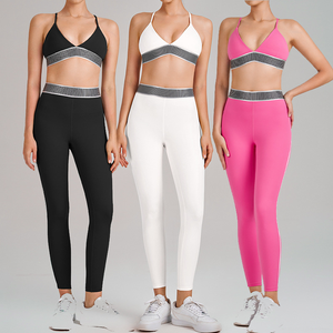 Ensemble de yoga respirant sans coutures taille haute bordeaux uni, comprenant un crop top à col en V profond et bretelles spaghetti, et un pantalon de jogging long, 3 pièces élastiques - Product Image 5