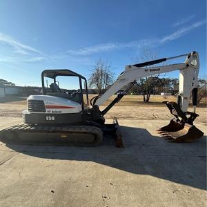 Miniexcavadora Bobcat E50, maquinaria de construcción compacta, resistente y duradera, equipo confiable para excavación, apertura de zanjas y carga. - Product Image 6