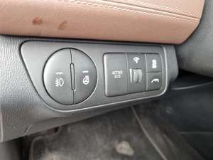 Utilisé pour le véhicule utilitaire de transport polyvalent Grand Starex Passenger Van 2019, luxueux, diesel, transmission automatique, cuir - Product Image 4