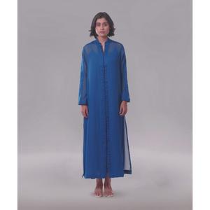 Kurti Largo Moderno en Georgette Suave con Diseño de Pliegues de Satén y Forro Interior de Tafetán Resistente para un Look Elegante - Product Image 3