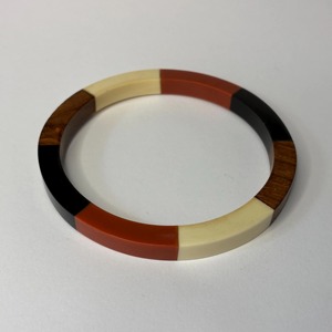 Pulseras de Resina de Banda Ancha, Pulseras de Resina de Estilo Grueso, Pulseras de Resina con Acabado Audaz, Pulseras de Resina Personalizadas al por Mayor de Fábrica - Product Image 1