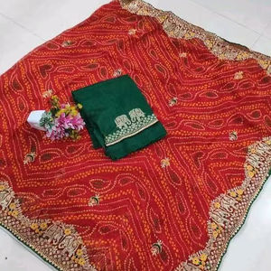 Sari en Georgette Imprimé Exquis avec Broderie de Designer et Blouse Non Cousue en Soie Monofilament Brodée Assortie - Product Image 1