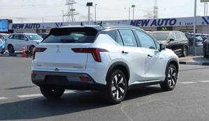 Mitsubishi X-Trail 2022 SUV EV con Asientos de Cuero Oscuro, R18, Tracción Total, Batería de Litio, Cuatro Ruedas - Product Image 2