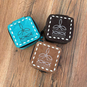 Offre Spéciale petit étui à bijoux en cuir suédé marron Portable avec point de botte pour les femmes bague collier stockage voyage boîte à bijoux - Product Image 3