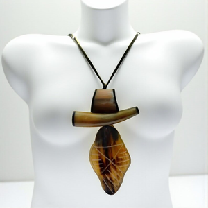 Vintage Spike Pendant Necklace Buffalo Horn Ecofriendly Wedding Jewelry Black Gold Patterned Classic Design for Women - Product Image 4