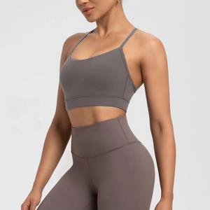 Sujetador deportivo personalizado al por mayor para mujer, con cuello redondo y espalda en Y, para entrenamiento, fitness, gimnasio y yoga, con almohadillas extraíbles - Product Image 3