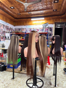 Perruques SHIN HAIR colorées avec mèches blondes, mèches blondes naturelles, mélange de couleurs, perruques lisses en cheveux humains, densité 250 % - Product Image 1