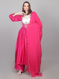 Colección de Moda Glamorosa: Vestido Palazzo para Mujer con Dupatta y Adornos de Cuentas, Diseño de Fashion Hub - Product Image 3