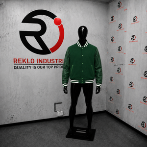 Blouson Vert Foncé Tendance pour Hommes – Vêtement Décontracté d'Automne et d'Hiver, Chaud, Confortable, Coupe Décontractée, Style Streetwear Icônique – Vente en Gros - Product Image 3