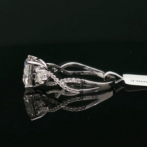 Anillo Solitario con Diamante Cultivado en Laboratorio de 3.02 Ct |   Anillo de Compromiso de Oro Blanco de 14K |   Joyería de Lujo con Piedras Laterales, Regalo para Mujer, Diseño Elegante - Product Image 2