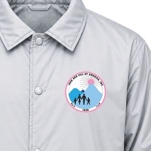เสื้อแจ็คเก็ตโค้ชสีเทาพร้อมโลโก้ตราสัญลักษณ์  น้ำหนักเบา ติดกระดุมด้านหน้า  เสื้อกันลมสำหรับผู้ชายและผู้หญิง สวมใส่สบายๆ แฟชั่นกลางแจ้ง - Product Image 6