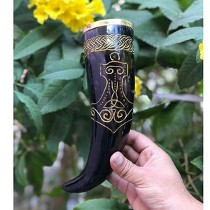 Corne à boire de style nordique Viking, écologique, faite à la main, en corne naturelle, motif animal religieux, chopes à bière, accessoire de bar pour festival - Product Image 3