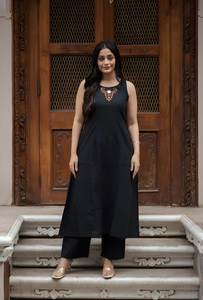 Ensemble Kurta et Palazzo en Coton Doux Noir Brodé, Col Rond, Sans Manches, Coupe Évasée, Longueur Cheville, Tenue Quotidienne Ethnique, Tailles M L XL XXL - Product Image 2