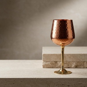 Verre à vin en cuivre martelé ILAHI, écologique, portable, moderne, avec couvercles, emballage en boîte blanche, pour la maison, l'hôtel, les fêtes - Product Image 1