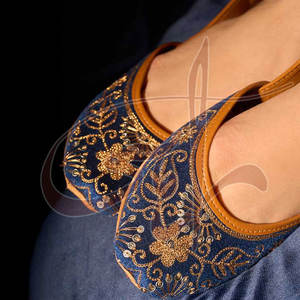 Chaussures légères de mode pour femmes, en cuir synthétique durable, antidérapantes, style tendance, toutes saisons - Product Image 3