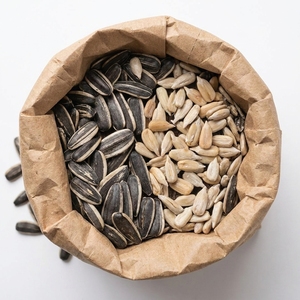 Huile de graines de tournesol de haute qualité, grade 300-450 USD/tonne, graines de tournesol à haute teneur en huile pour pressage, approvisionnement en vrac - Product Image 1