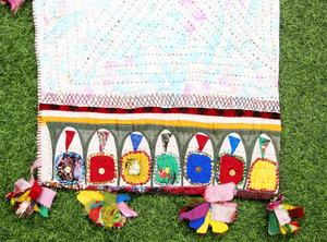 Authentique gujarati indien Banjara Dowry Bag Old Small Bag Ahir Embroidery Gypsy Bag - Product Image 2