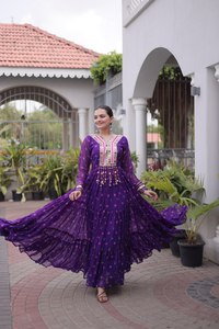 Nuevo Vestido de Fiesta TENNECY para Mujer, Largo hasta el Tobillo, en Faux Georgette, con Estampado Laheriya, Parches Kutchi, Sin Arrugas, de Secado Rápido - Product Image 4