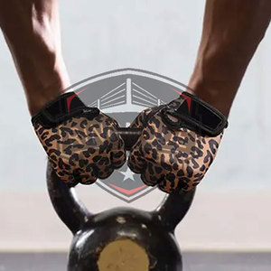 Gants de musculation en cuir légers et personnalisés avec support de poignet, respirants, antidérapants, demi-doigts, fermeture à lacets, durables - Product Image 6