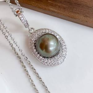 Collier pendentif en perle noire de Tahiti de style rétro Nouveaux accessoires de mode et cadeaux en gros - Product Image 2