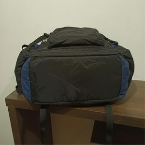 Bolsa Deportiva Premium para Fútbol con Amplio Compartimento Principal, Construcción de Tela Resistente, Correa de Hombro Ajustable y Práctica - Product Image 2