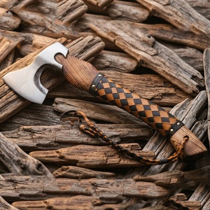 Axe Viking à barbe faite à la main A&M ENTERPRISES avec tête en acier poli, manche en bois et poignée en cuir tressé à carreaux - Product Image 1