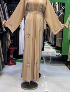 Abaya parapluie tendance, style Dubaï, ornée de perles et de paillettes, à manches longues, traditionnelle musulmane, faite à la main, pour mariage, respirante, col en V pour femme - Product Image 4