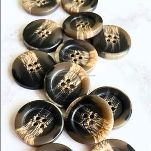 Botones de Cuerno de Búfalo Negro Más Vendidos con Tono Blanco Natural, Hechos a Mano Únicos - Product Image 6