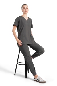 Conjunto de Uniforme Médico para Mujer, Color Gris Oscuro, Top con Cuello en V y Bolsillos, Pantalones Tipo Jogger, Tela Tejida de Algodón y Poliéster - Product Image 4