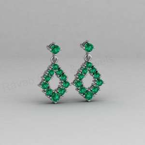 Pendientes colgantes de plata 925 chapados en oro de 18k con cuarzo esmeralda verde, piedra de nacimiento de mayo, estilo Art Deco, engastados con puntas, diseño floral, regalo para mujer - Product Image 2